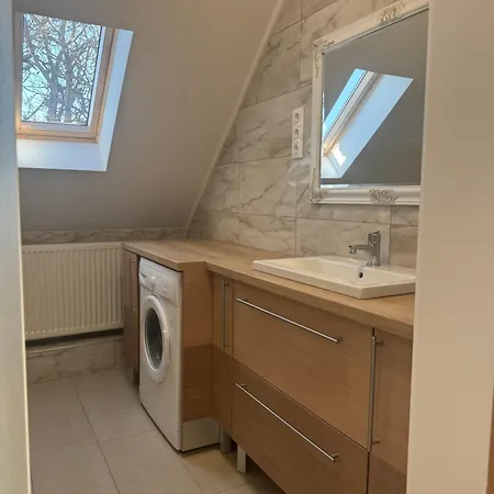 Borsi Apartment Balatonalmadi
